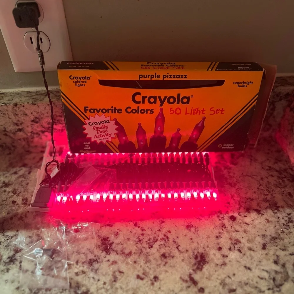 Crayola Purple Pizzazz 50 Light Set Box of Christmas Holiday Lights
